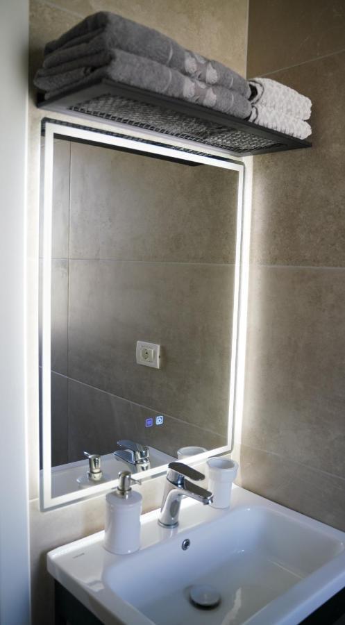 Stylish Apartment Near Tirana Center Екстериор снимка