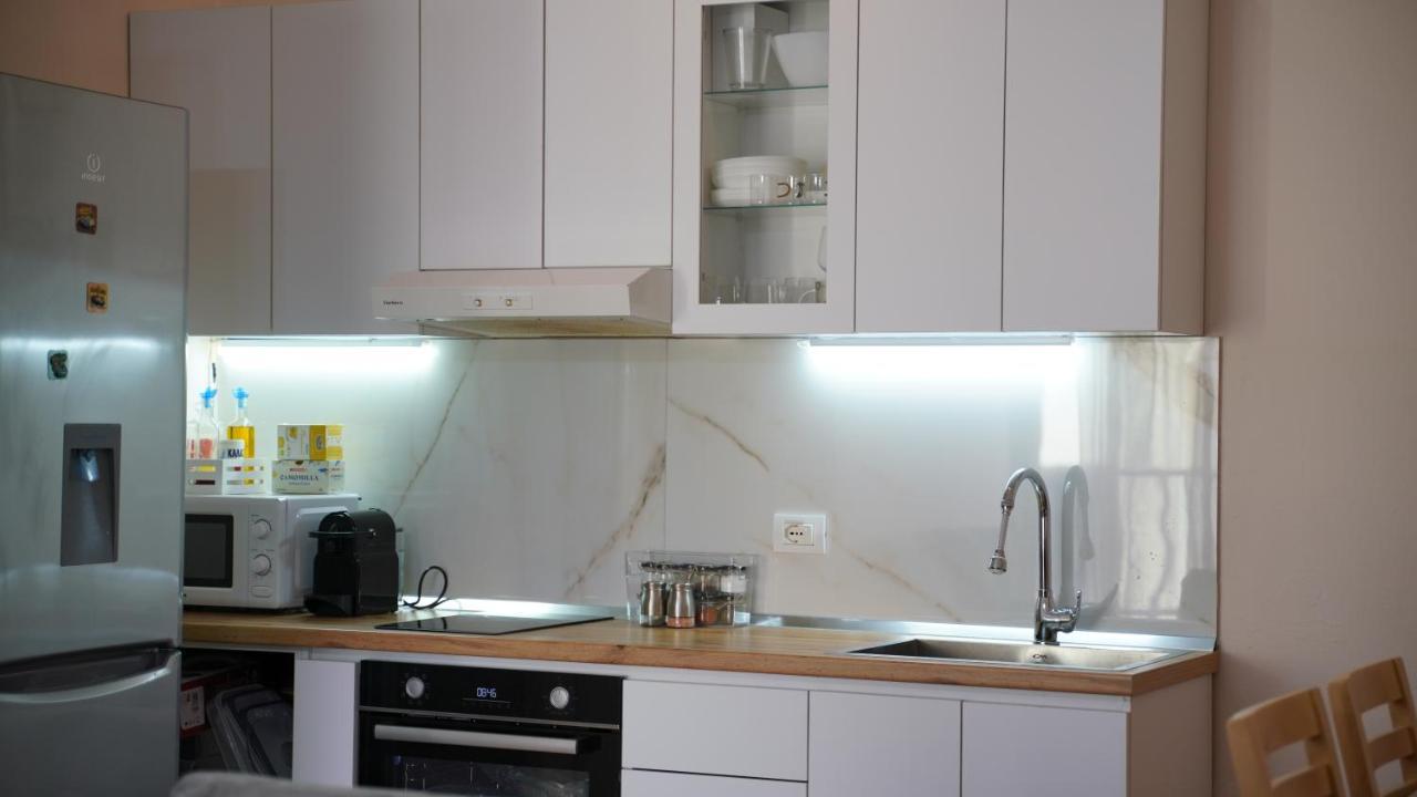 Stylish Apartment Near Tirana Center Екстериор снимка