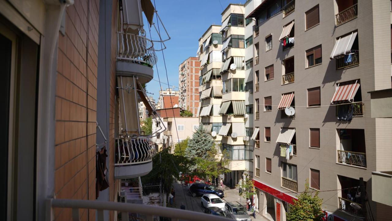 Stylish Apartment Near Tirana Center Екстериор снимка